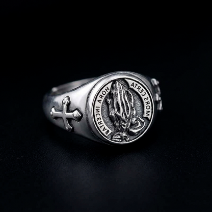 Bague Chrétienne Premium – Mains en prière & Croix